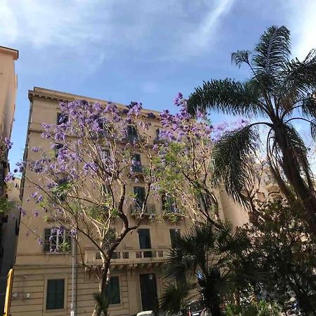 Bibi Appartamento A Due Passi Dal Tribunale Centro 巴勒莫 外观 照片