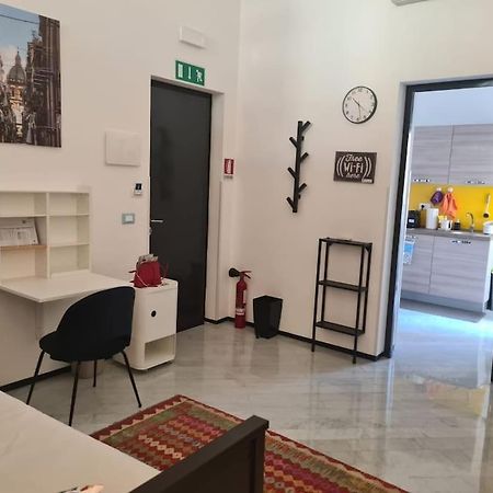 Bibi Appartamento A Due Passi Dal Tribunale Centro 巴勒莫 外观 照片